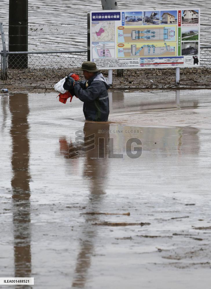 Heavy rain in southwestern Japan