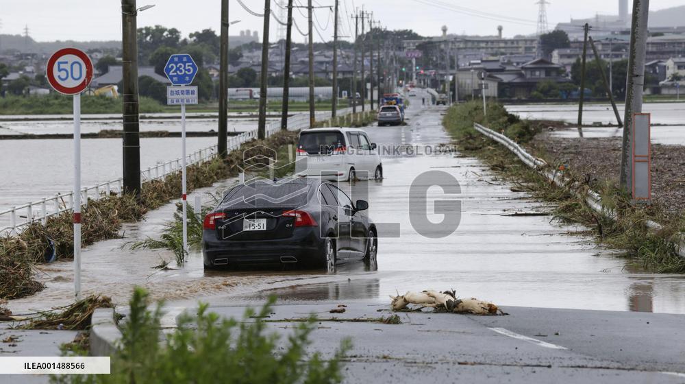 Heavy rain in southwestern Japan