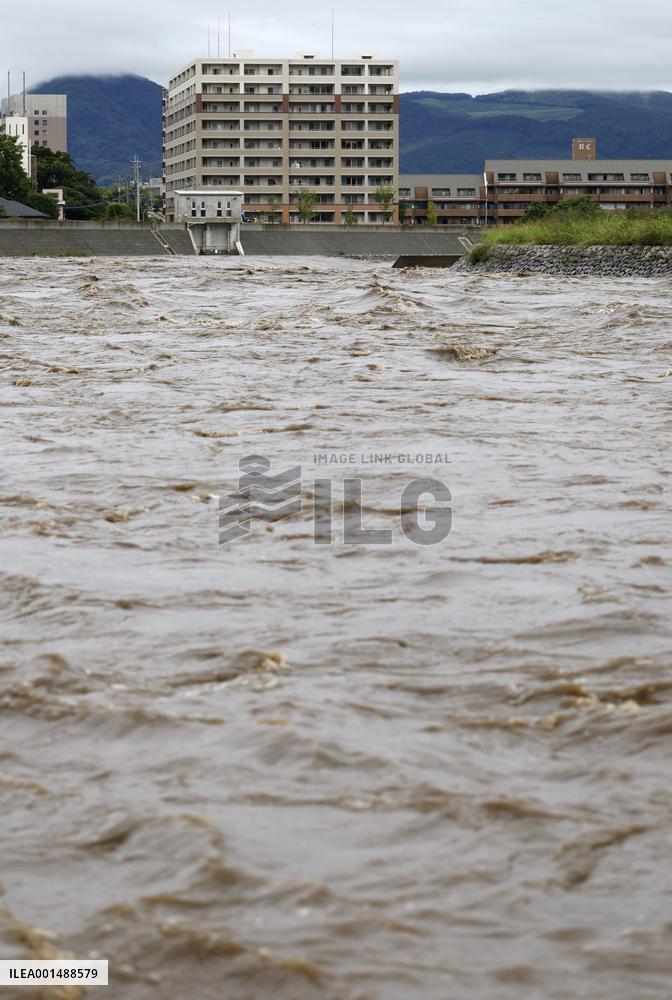 Heavy rain in southwestern Japan