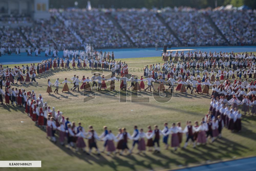Youth Dance Festival 'Bridges'