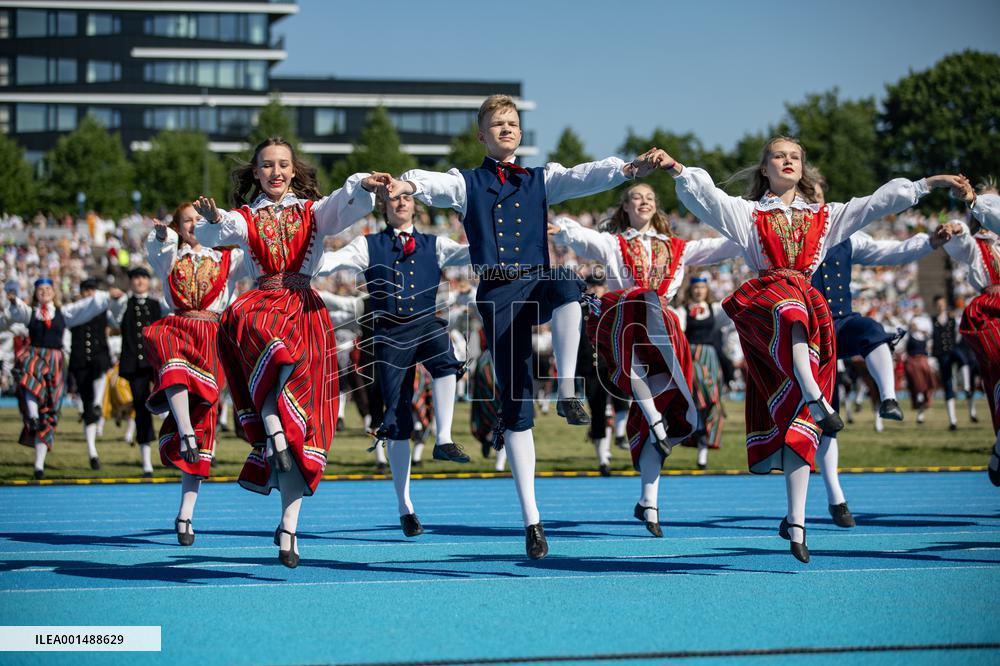 Youth Dance Festival 'Bridges'