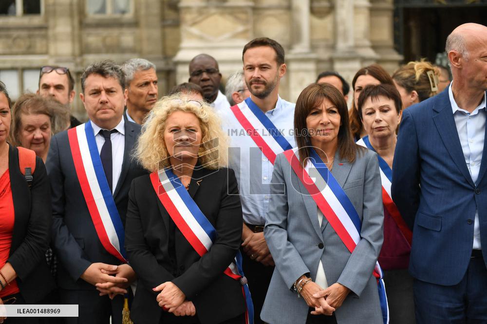 Gathering In Front Of The Town Hall Of Paris