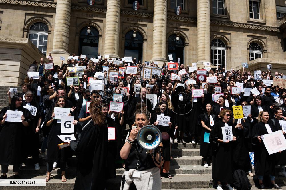 Clerks' Strike - Paris