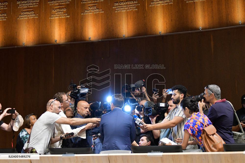 Town Hall Gathering In Support Of Attacked Mayor - Marseille