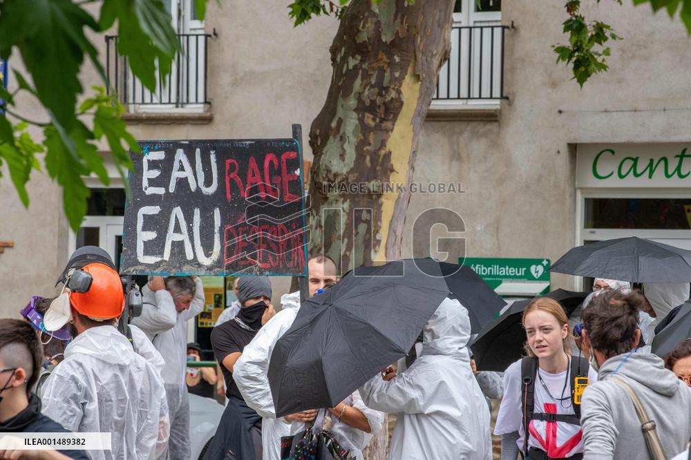 Extinction Rebellion Foix Protest Against The Gravel Pits - Ariege