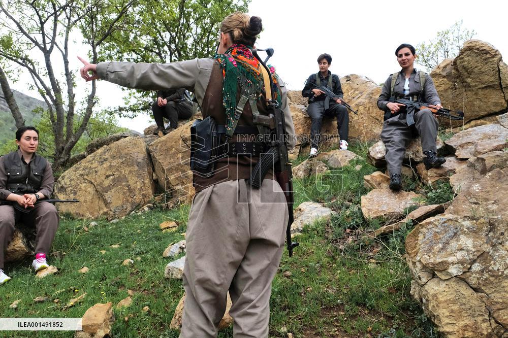 Iranian Women Guerrilla - Iraq