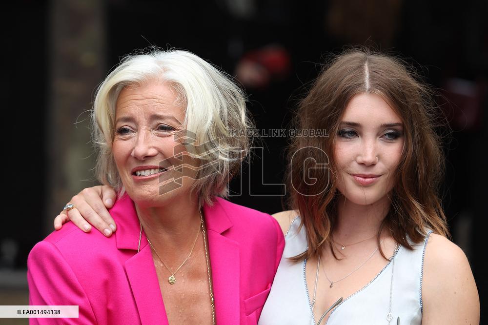 PFW - Giorgio Armani Prive Haute Couture Spring Summer 2023 - Arrivals NB