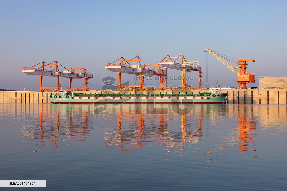 The Xiaoqing River Test Ship Arrives Jinan Port