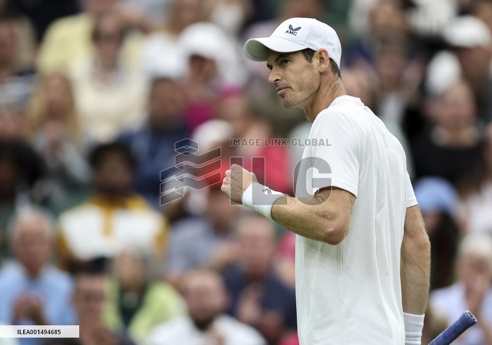 (SP)BRITAIN-LONDON-TENNIS-WIMBLEDON-DAY 2