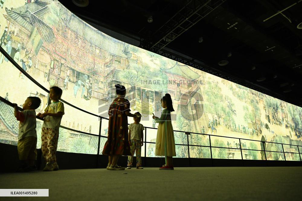 Along the River During the Qingming Festival Exhibition in Nanning