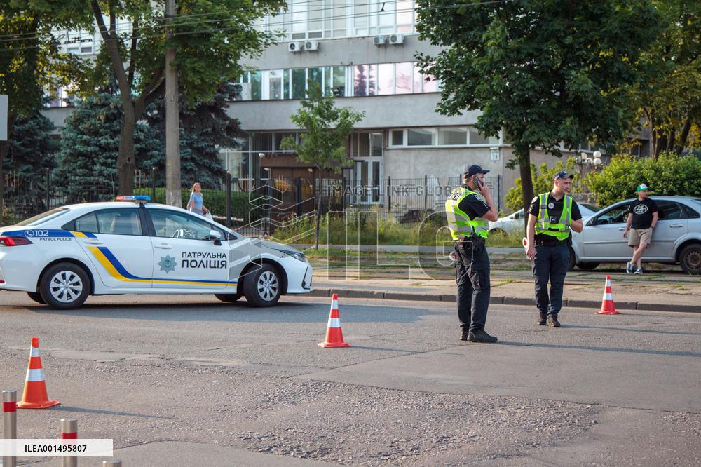 Explosion in court building of Kyiv: police work at scene
