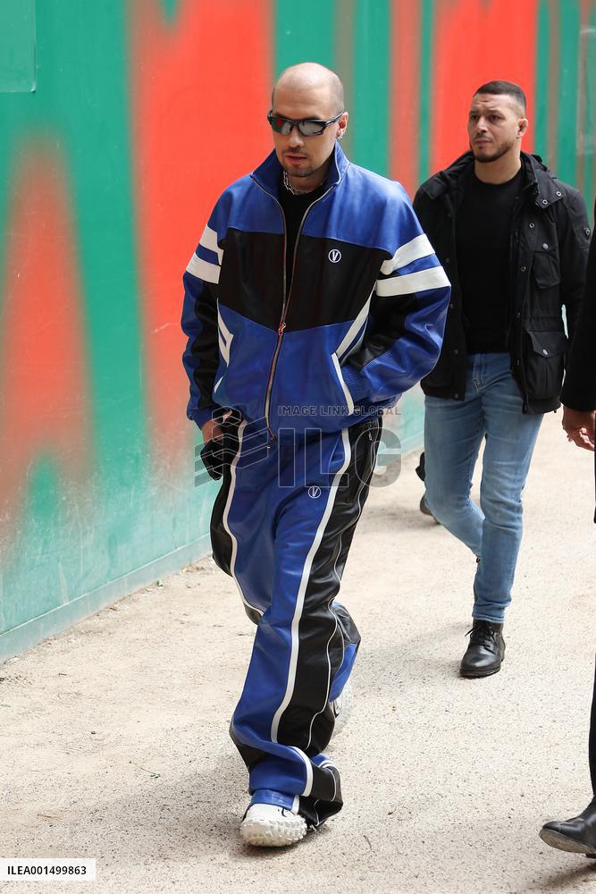 PFW - Elie Saab Haute Couture Spring Summer 2023 - Arrivals NB