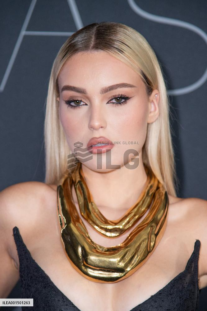 PFW - Ashi Studio Front Row