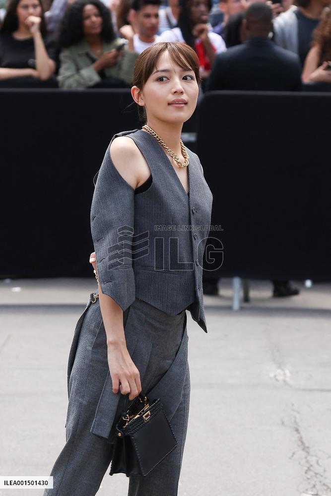 PFW - Fendi Haute Couture Spring Summer 2023 - Arrivals NB