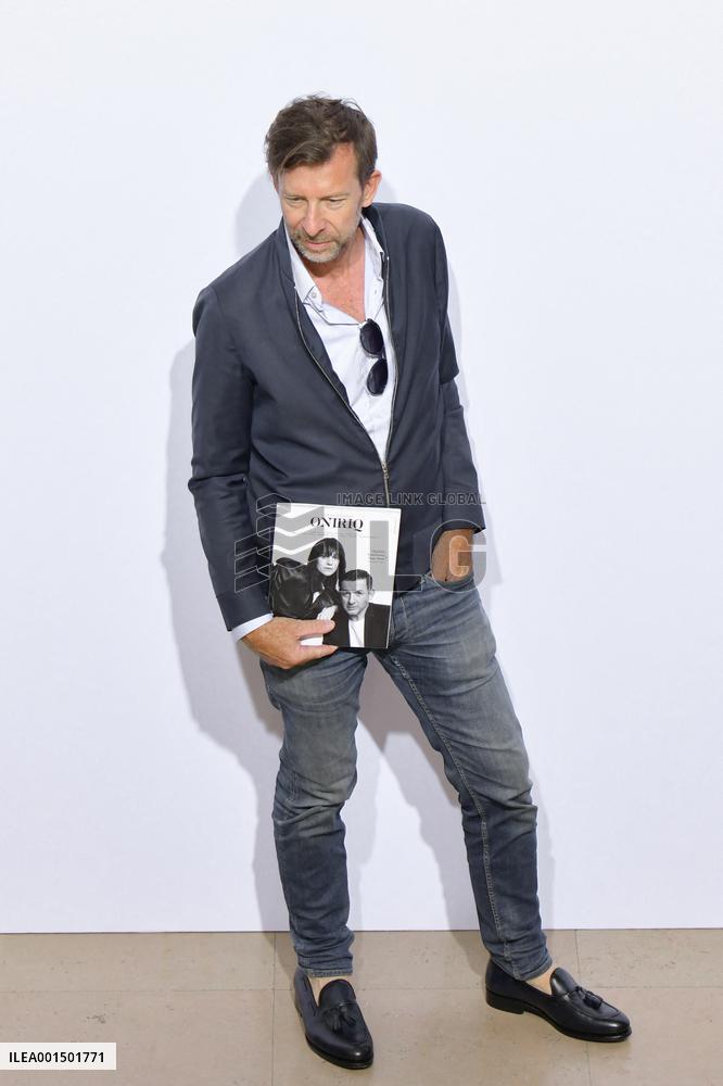 PFW - Gaurav Gupta Front Row