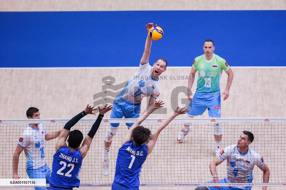 (SP)THE PHILIPPINES-PASAY CITY-VOLLEYBALL-NATIONS LEAGUE-MEN-CHN VS SLO