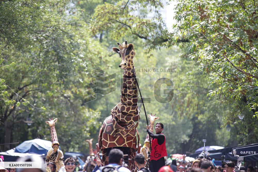 MEXICO-MEXICO CITY-CHAPULTEPEC ZOO-100TH ANNIVERSARY