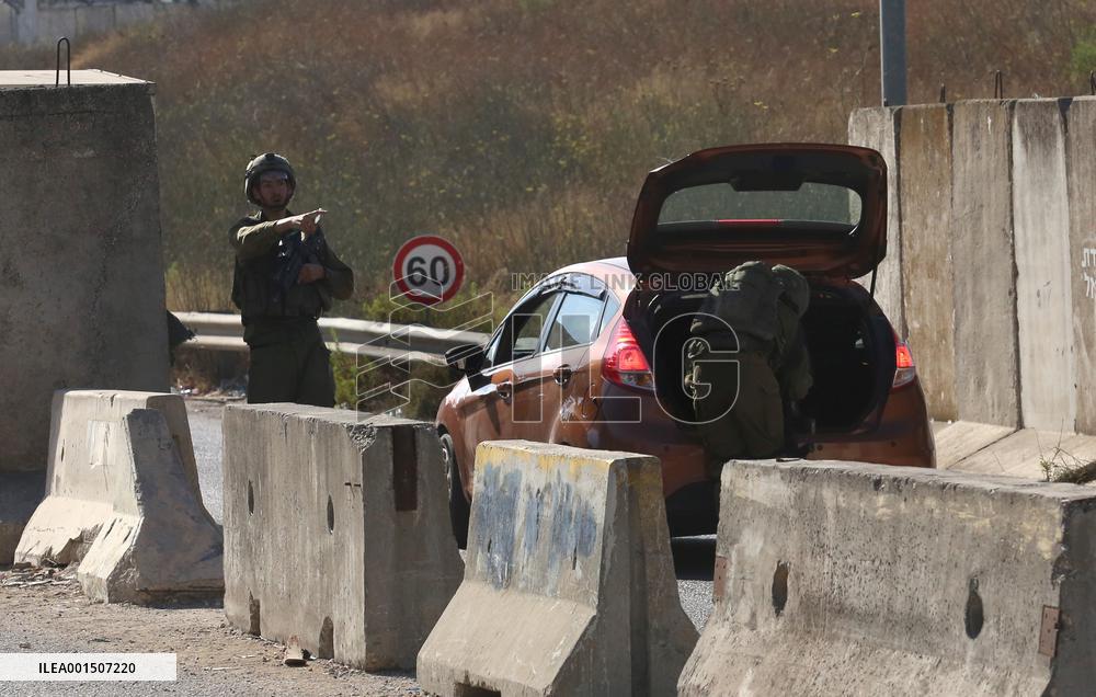 MIDEAST-NABLUS-CHECKPOINT