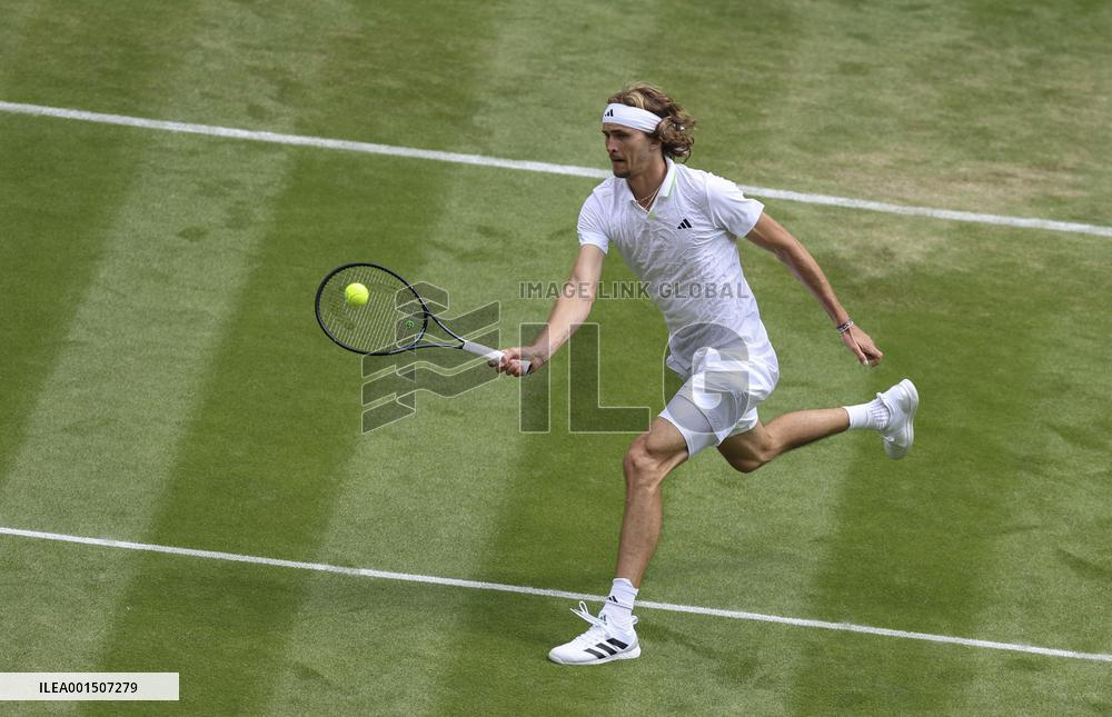 (SP)BRITAIN-LONDON-TENNIS-WIMBLEDON-DAY 4