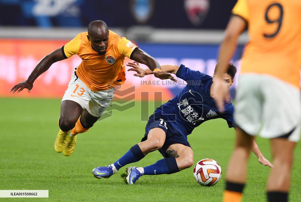 (SP)CHINA-QINGDAO-FOOTBALL-CSL-QINGDAO VS CANGZHOU (CN)