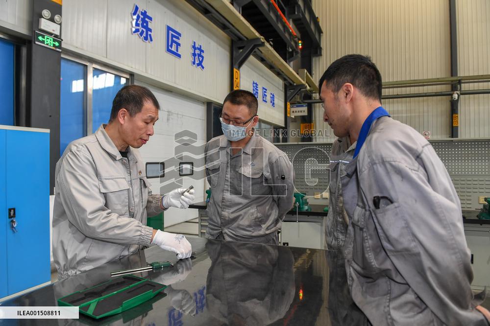 CHINA-JILIN-CHANGCHUN-FAW-AUTOMOBILE-STAFF (CN)