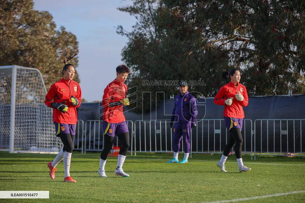 (SP)AUSTRALIA-ADELAIDE-FOOTBALL-CHINESE NATIONAL TEAM-WOMEN'S WORLD CUP-TRAINING