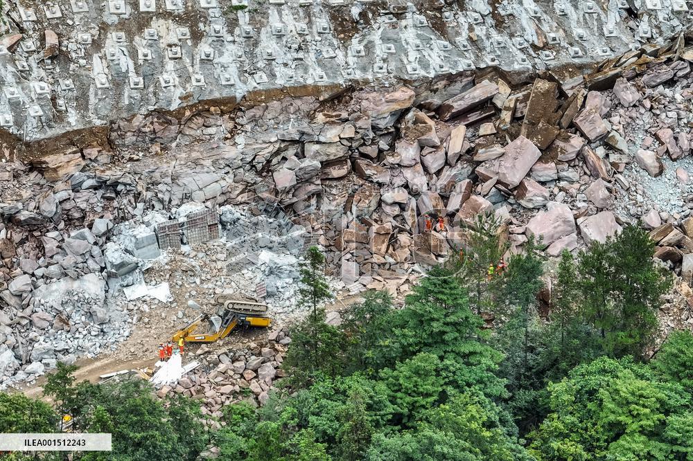 CHINA-HUBEI-LANDSLIDE-RESCUE (CN)