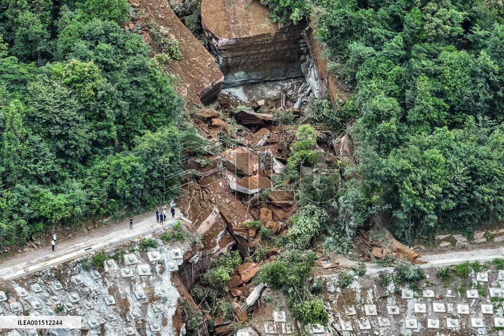 CHINA-HUBEI-LANDSLIDE-RESCUE (CN)