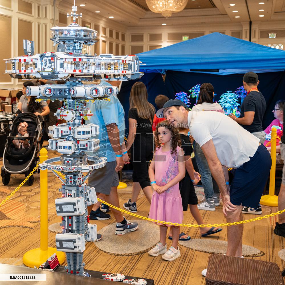 U.S.-TEXAS-SUGAR LAND-LEGO-BRICK RODEO