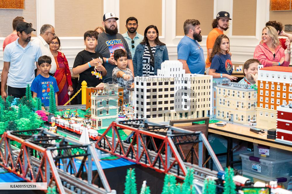 U.S.-TEXAS-SUGAR LAND-LEGO-BRICK RODEO