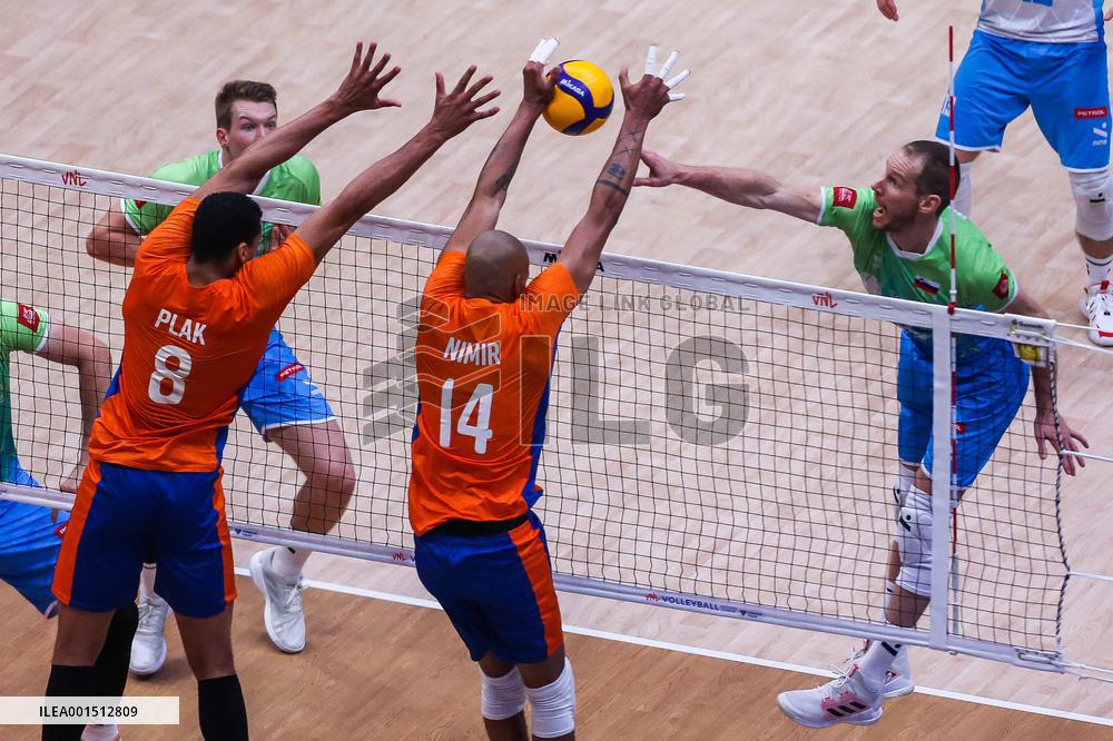 (SP)THE PHILIPPINES-PASAY CITY-VOLLEYBALL-NATIONS LEAGUE-MEN-SLO VS NED