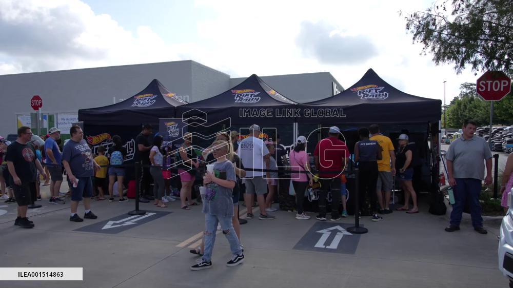 "Hot Wheels Legends Tour" creative car show held in Texas