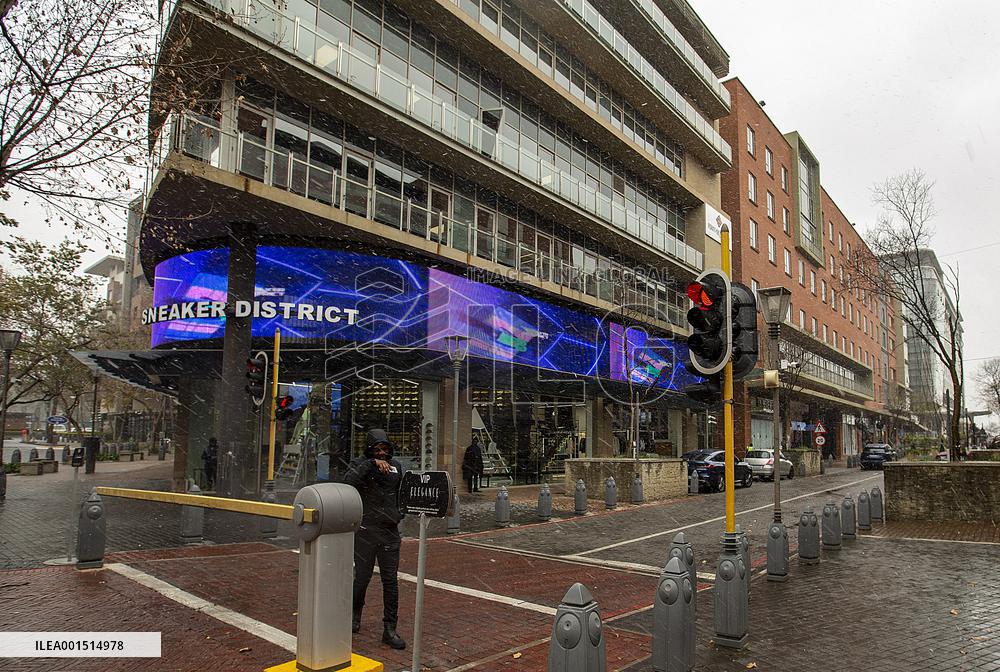 SOUTH AFRICA-JOHANNESBURG-SNOW