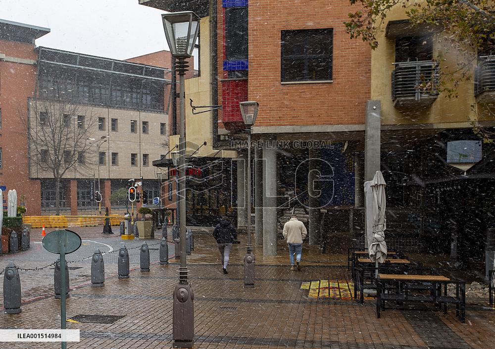 SOUTH AFRICA-JOHANNESBURG-SNOW