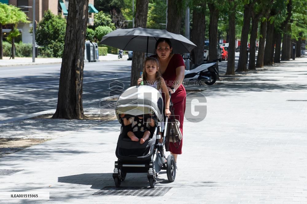 SPAIN-MADRID-HEAT WAVE