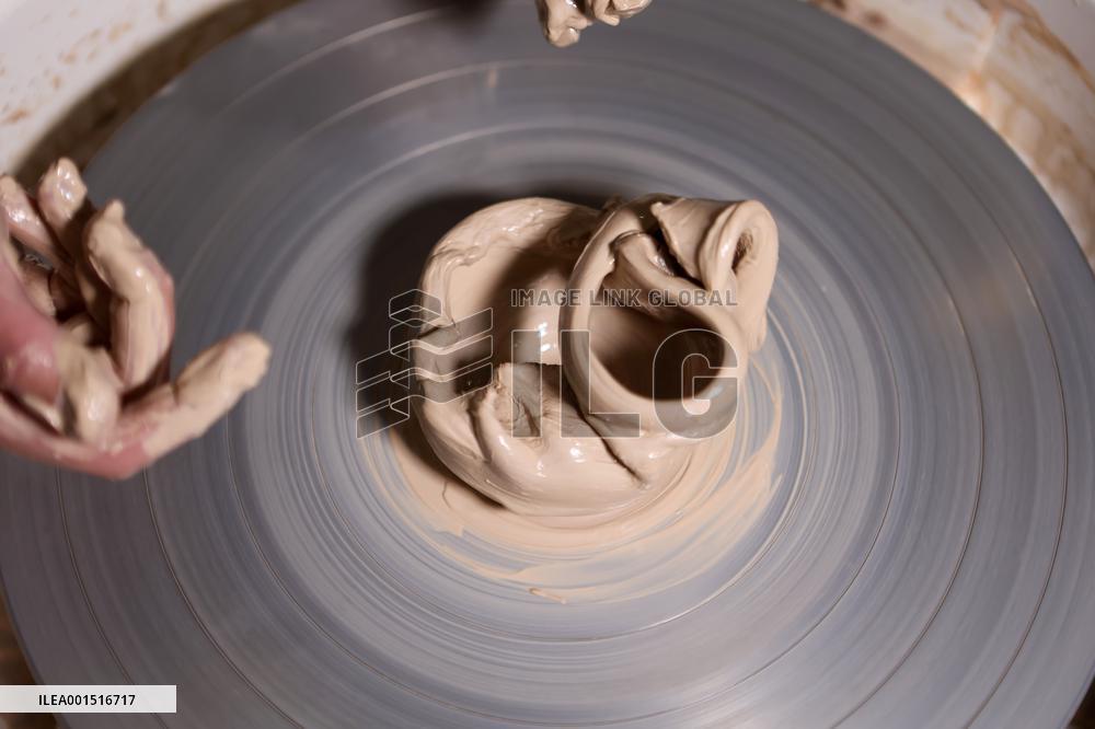 Pottery master class in Kosiv