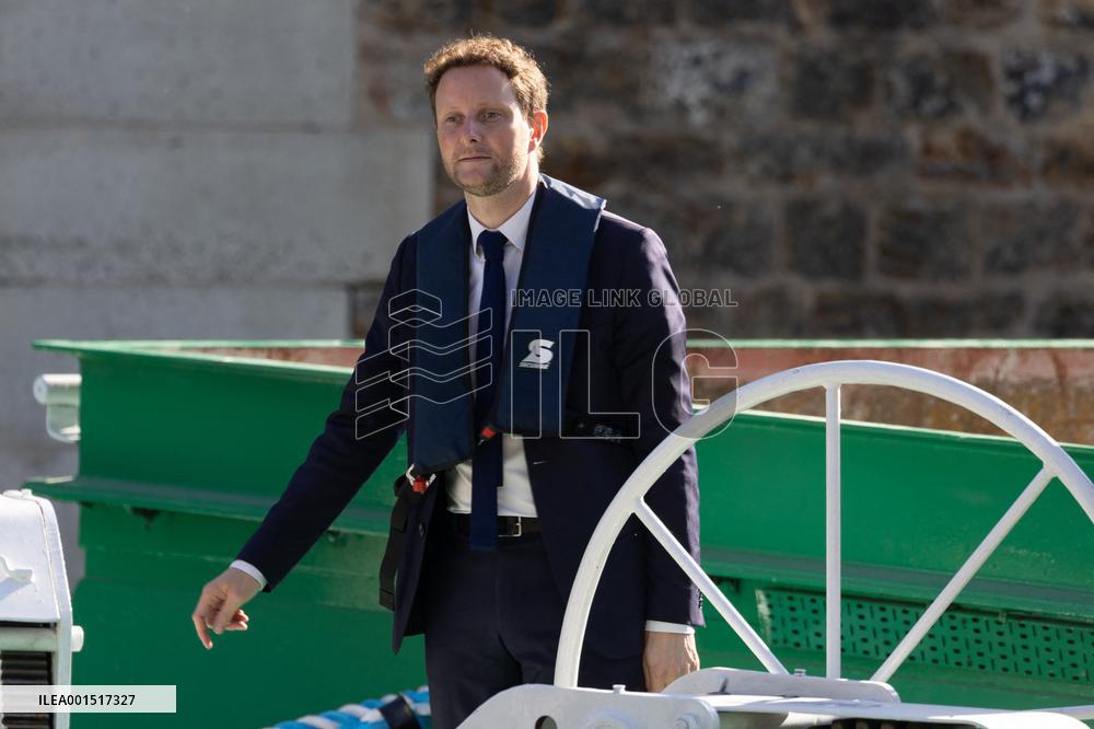 First truss delivered to Notre Dame by a barge cruises along the Seine - Paris