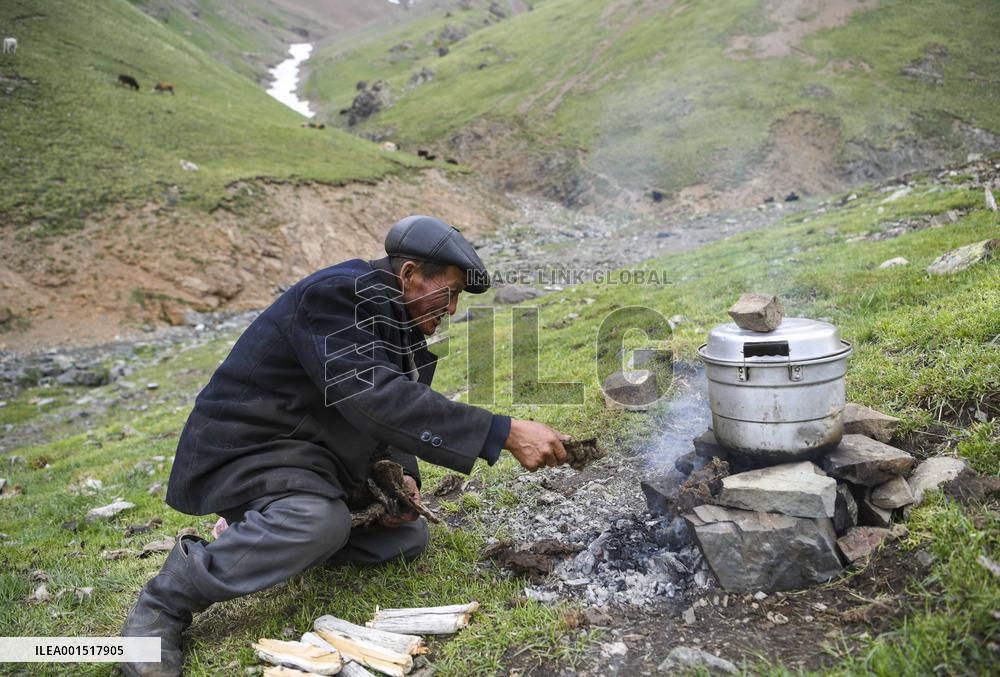 (FOCUS)CHINA-XINJIANG-YUMIN COUNTY-NOMADS-LIFE (CN)