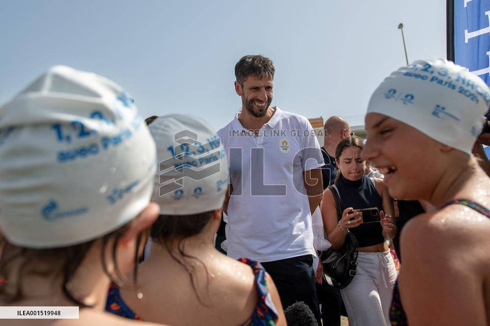 Tony Estanguet Launches 1,2,3, Nagez Avec Paris 2024 - Marseille