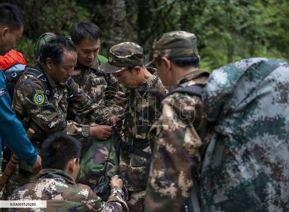 CHINA-YUNNAN-GAOLIGONGSHAN NATURE RESERVE-RANGER (CN)