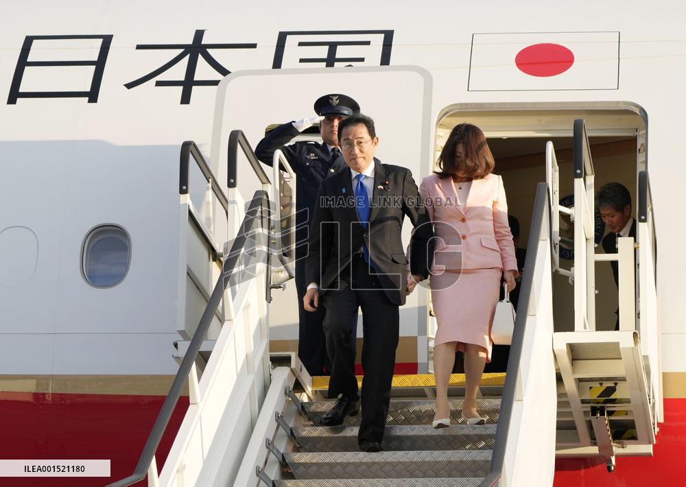 Japan PM Kishida arrives in Lithuania
