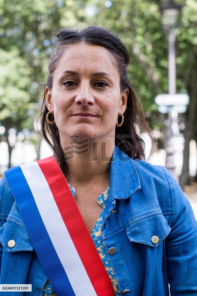 Tribute To The Dead Cleaner At The National Assembly - Paris