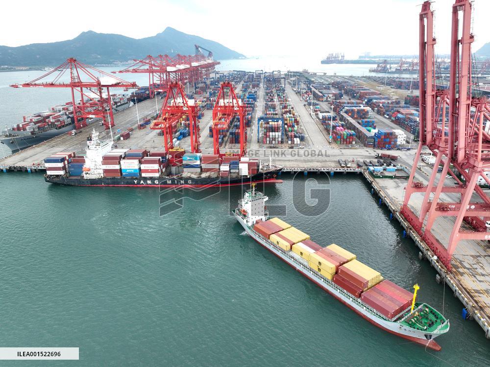 China Total Import And Export Value of Goods Trade Growth