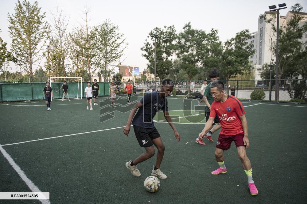 CHINA-BEIJING-LIANGMA RIVER-FRANCE-PARIS-SEINE RIVER-LIFE (CN)