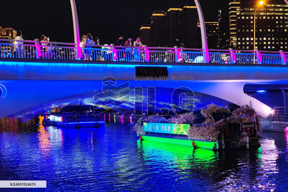 CHINA-BEIJING-LIANGMA RIVER-FRANCE-PARIS-SEINE RIVER-LIFE (CN)