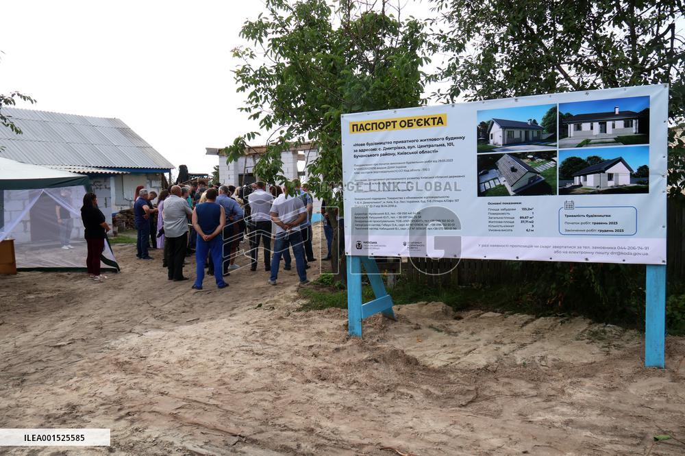 Private houses destroyed by Russians rebuilt in Kyiv Region