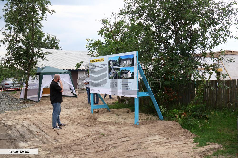 Private houses destroyed by Russians rebuilt in Kyiv Region