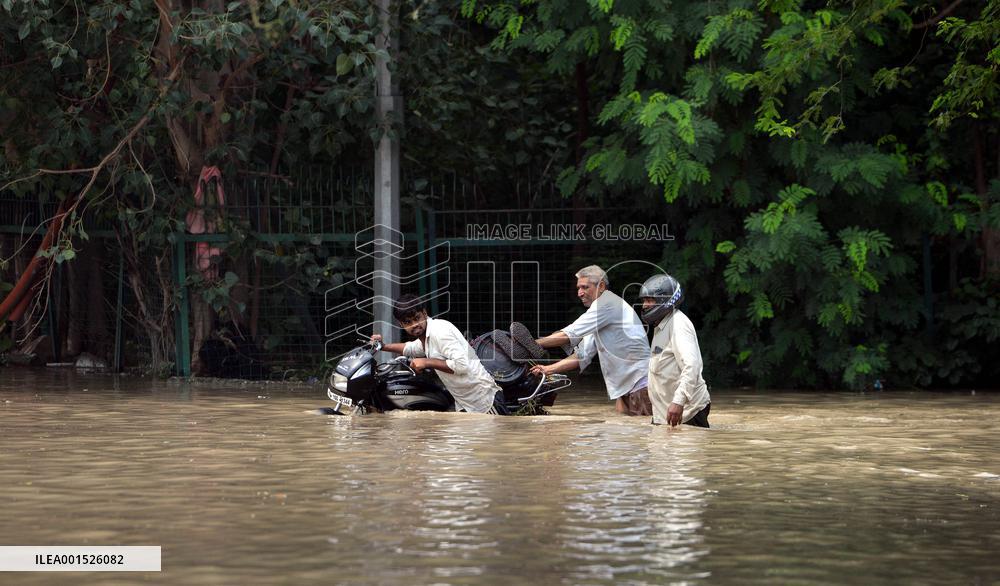 INDIA-NEW DELHI-FLOOD
