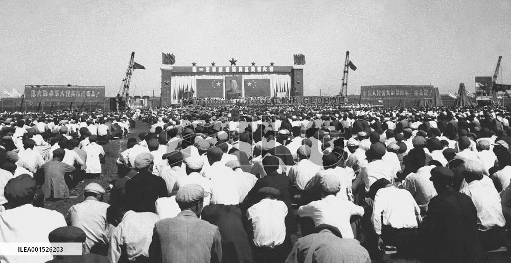 Xinhua Headlines: China's auto industry rides new wave of smart, electric innovation