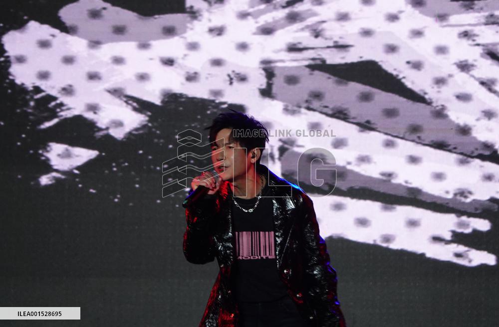 Male singer Chen Chusheng Sings at the 2023 Baili Qingzao Music Festival in Yichang